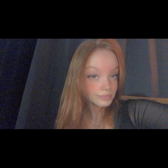 Meet your Posher, Emily - Picture 11 of 14